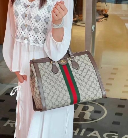 شنته Gucci
