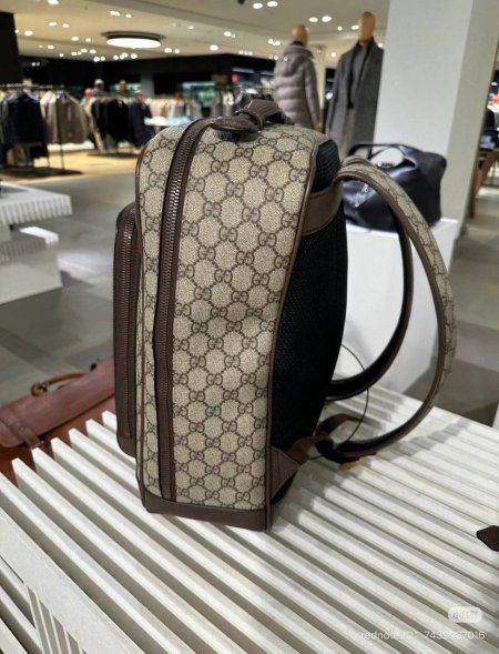 شنتة ظهر Gucci طبية